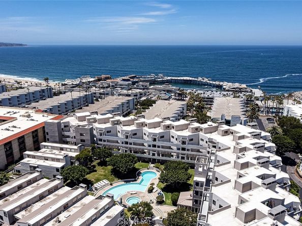 510 The Village 203, Redondo Beach CA 90277