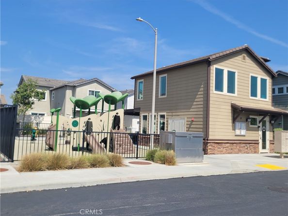 13 Edgemont, Compton CA 90221