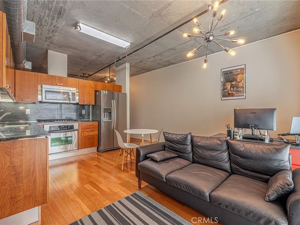 645 W 9th 301, Los Angeles CA 90015