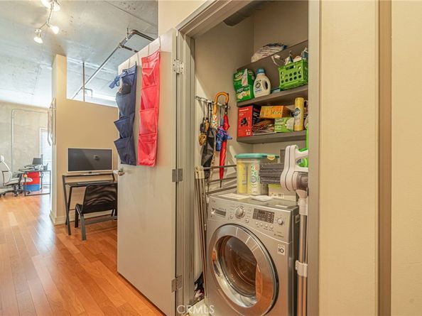 645 W 9th 301, Los Angeles CA 90015