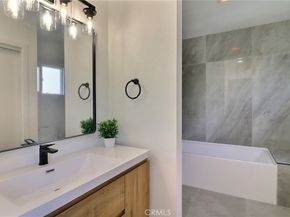 2015 W 42nd Place, Los Angeles CA 90062