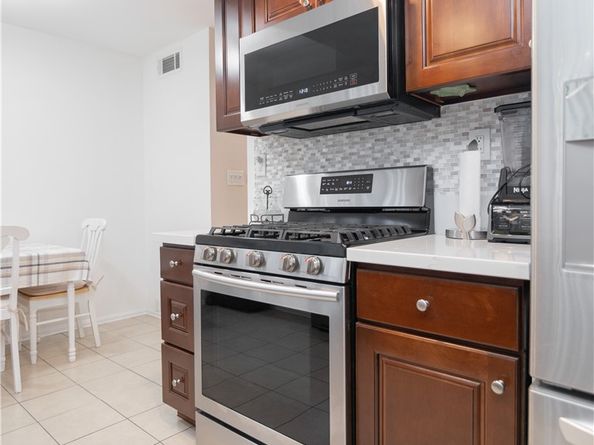 14527 Plummer 202, Panorama City CA 91402