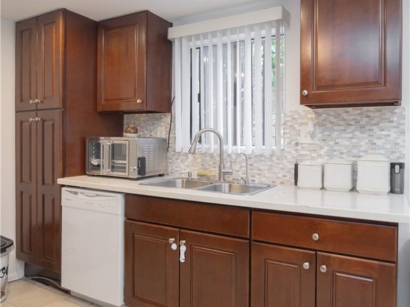 14527 Plummer 202, Panorama City CA 91402