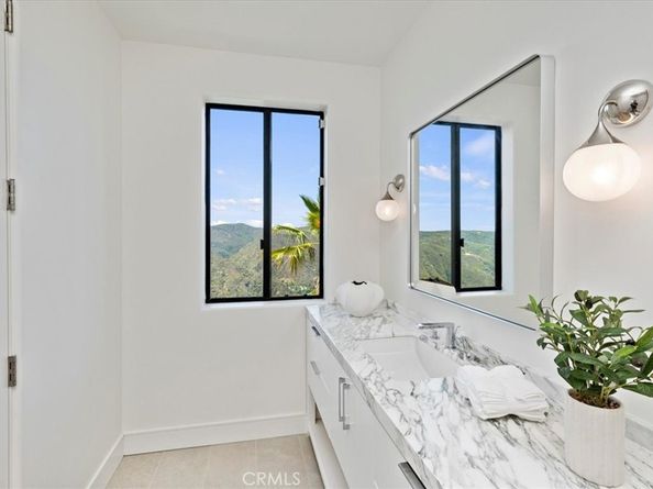 1425 Skyline, Laguna Beach CA 92651