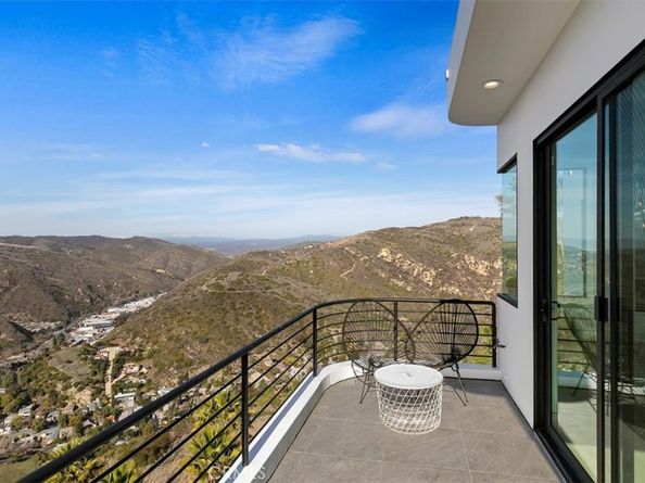 1425 Skyline, Laguna Beach CA 92651