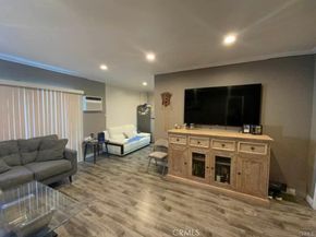 5665 Franklin Avenue, Los Angeles CA 90028