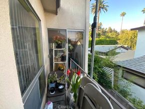 5665 Franklin Avenue, Los Angeles CA 90028