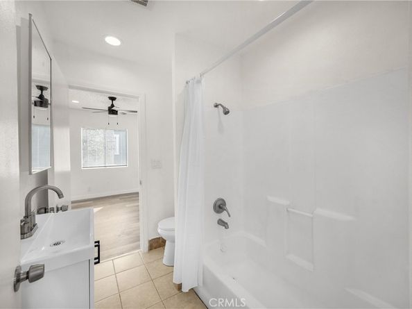 1257 E 51st, Los Angeles CA 90011