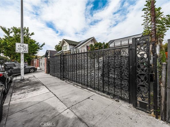 1257 E 51st, Los Angeles CA 90011