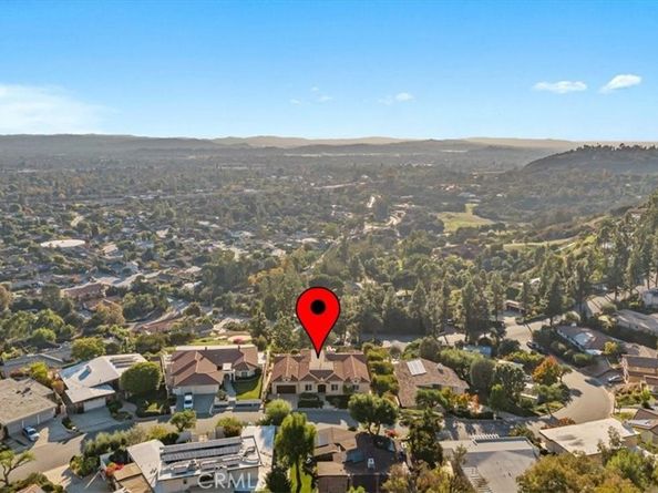 752 Valparaiso Drive, Claremont CA 91711