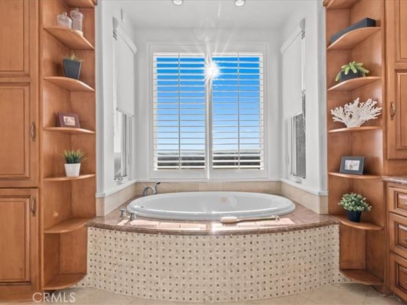 752 Valparaiso Drive, Claremont CA 91711