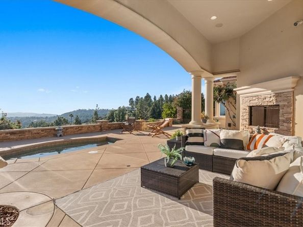 752 Valparaiso Drive, Claremont CA 91711