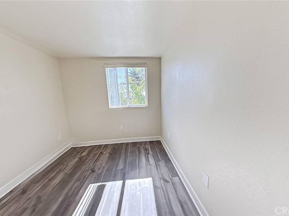 630 W 79th, Los Angeles CA 90044