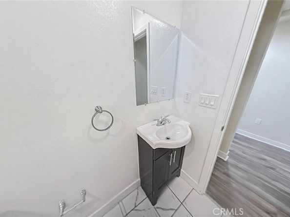 630 W 79th, Los Angeles CA 90044