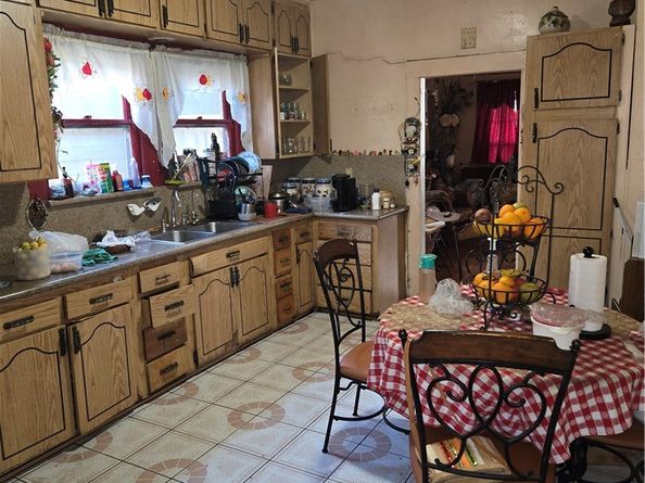 2222 Gates, Lincoln Heights CA 90031