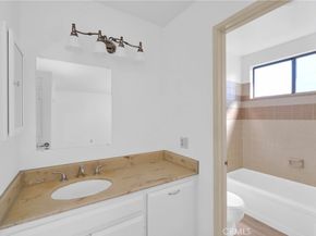 29 S Vinedo Avenue 4, Pasadena CA 91107