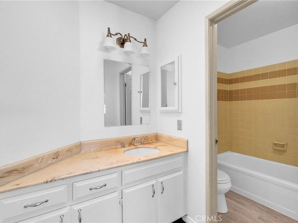 29 S Vinedo Avenue 4, Pasadena CA 91107