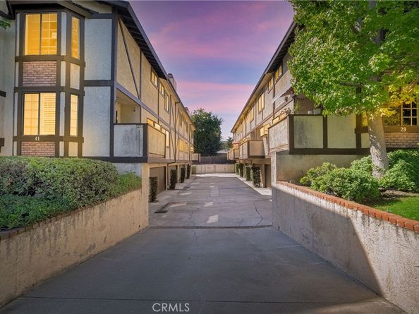 29 S Vinedo Avenue 4, Pasadena CA 91107