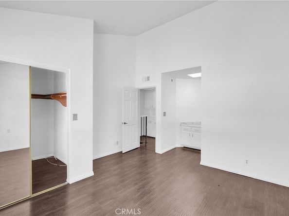 29 S Vinedo Avenue 4, Pasadena CA 91107