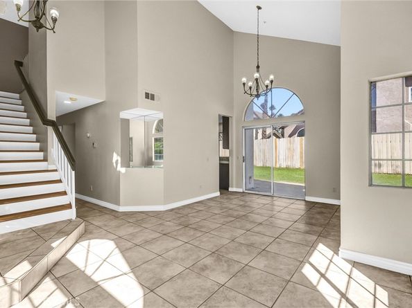 8051 Mcgregor Court, Fontana CA 92336