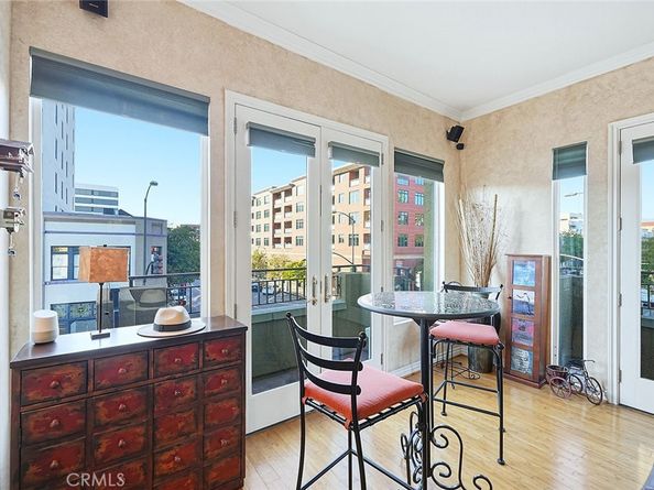 80 N Raymond Avenue 212, Pasadena CA 91103