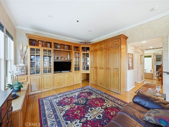 80 N Raymond Avenue 212, Pasadena CA 91103