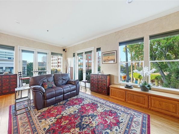 80 N Raymond Avenue 212, Pasadena CA 91103