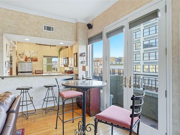 80 N Raymond Avenue 212, Pasadena CA 91103