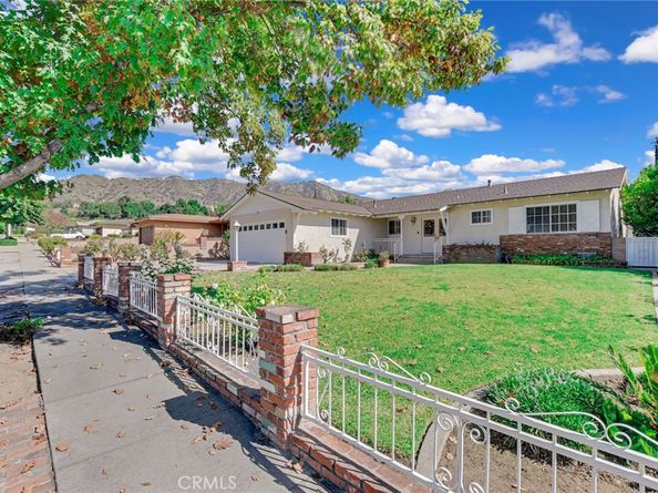 1168 N Soldano Drive, Azusa CA 91702