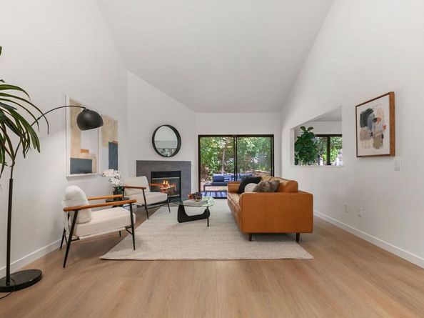 3160 Calle Viento, Carlsbad CA 92009
