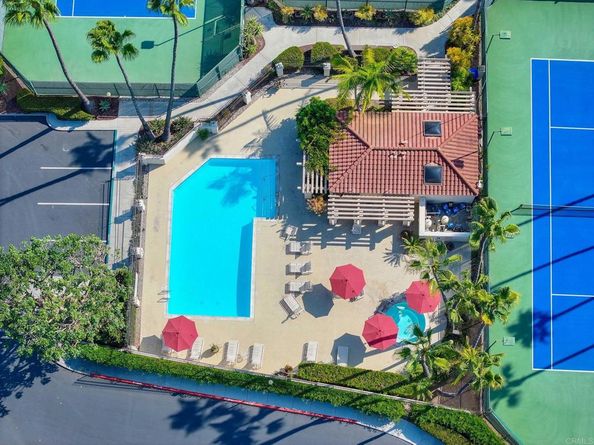 3160 Calle Viento, Carlsbad CA 92009