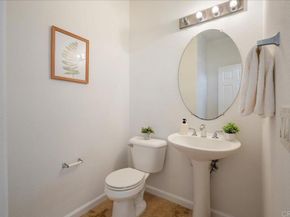 8727 Westmore Road 24, San Diego CA 92126