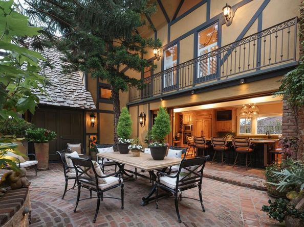 200 Neptune Avenue, Encinitas CA 92024