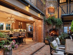 200 Neptune Avenue, Encinitas CA 92024