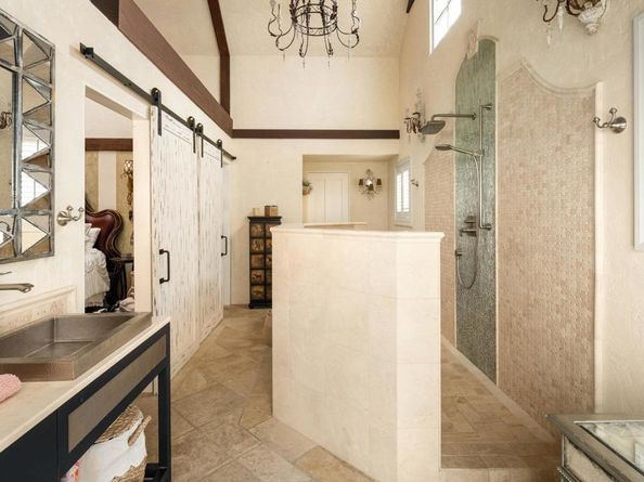 200 Neptune Avenue, Encinitas CA 92024