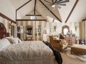 200 Neptune Avenue, Encinitas CA 92024