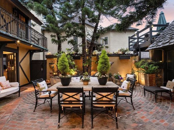 200 Neptune Avenue, Encinitas CA 92024