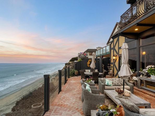 200 Neptune Avenue, Encinitas CA 92024