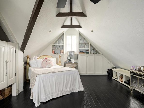 200 Neptune Avenue, Encinitas CA 92024