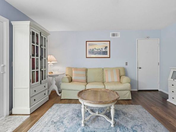 7925 Calle Madrid, Carlsbad CA 92009