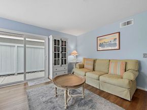 7925 Calle Madrid, Carlsbad CA 92009