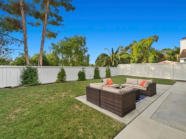 7925 Calle Madrid, Carlsbad CA 92009