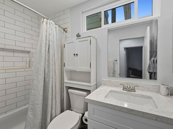 7925 Calle Madrid, Carlsbad CA 92009