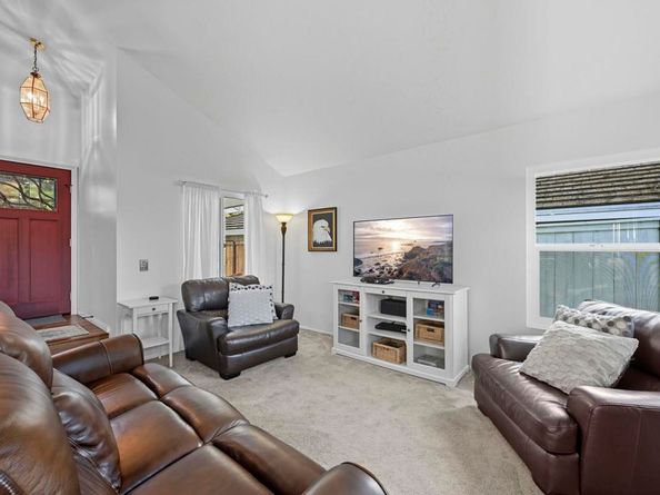 7925 Calle Madrid, Carlsbad CA 92009