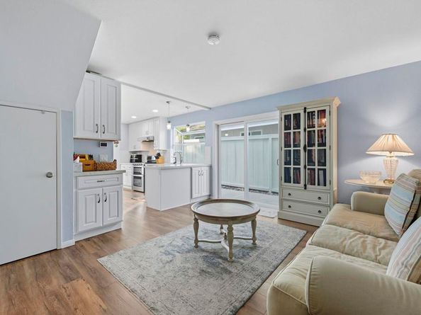 7925 Calle Madrid, Carlsbad CA 92009