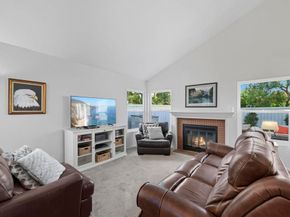 7925 Calle Madrid, Carlsbad CA 92009