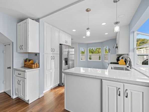 7925 Calle Madrid, Carlsbad CA 92009