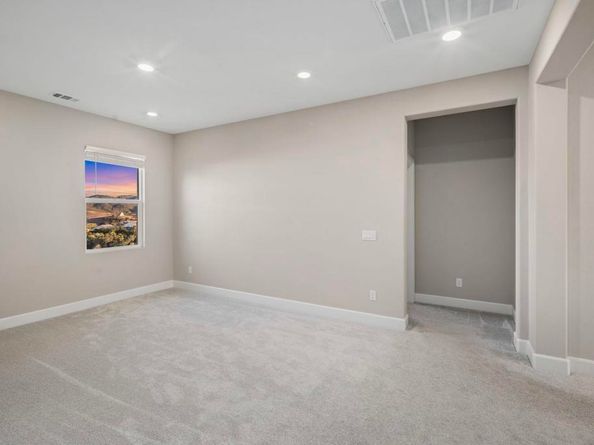 2964 Hayloft Place, Escondido CA 92029