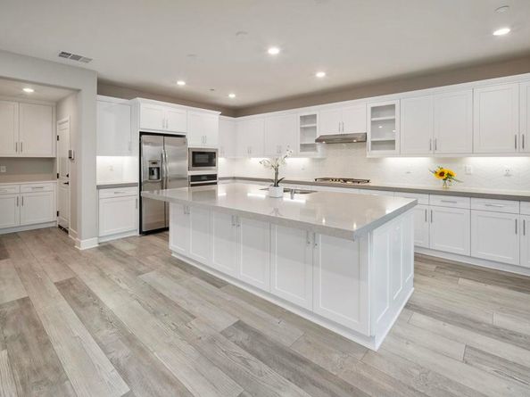 2964 Hayloft Place, Escondido CA 92029