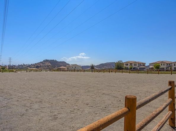2964 Hayloft Place, Escondido CA 92029